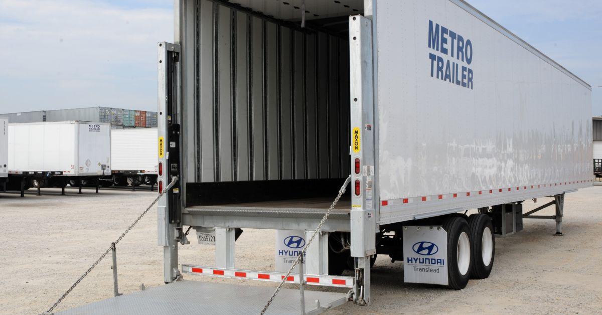 Why Your Company Should Rent Dry Van Trailers