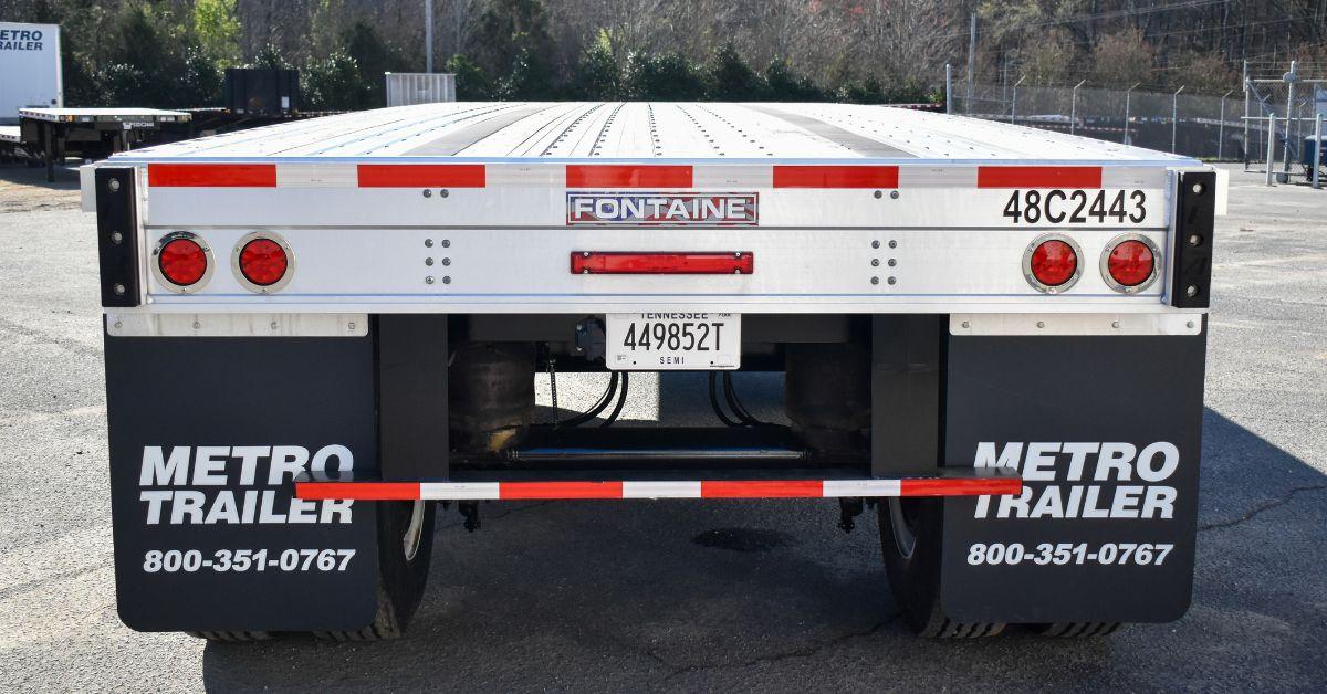 Tips for Securing Loads Safely on Flatbed Trailers